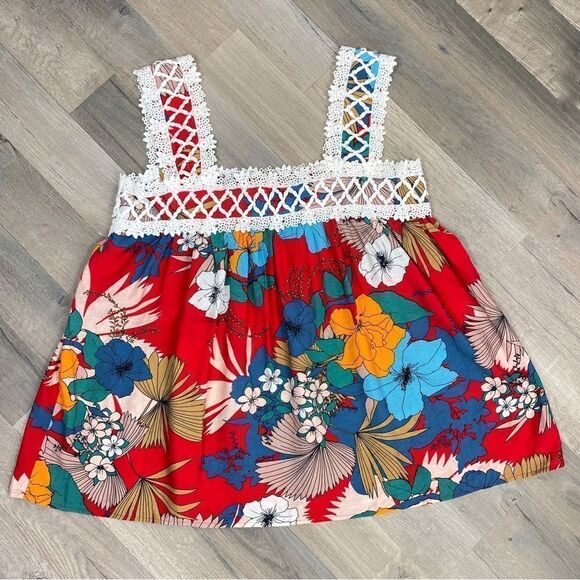 See and Be Seen Floral Crochet Neck Sleeveless Tank Top Red Multi Medium - Picture 10 of 11